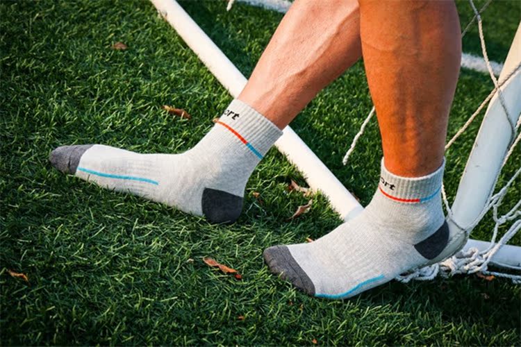 Giày thể thao chạy bộ cotton nam mùa thu và mùa đông bóng rổ mạnh mẽ chống chịu bít tất