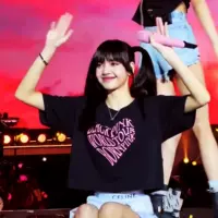 BlackPink Той же черная футболка