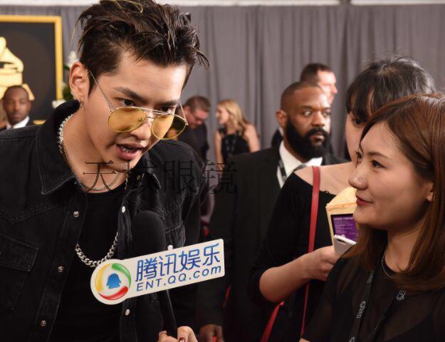 Wu Yifan với kính râm kính râm màu vàng Hàn Quốc cá tính nam ếch gương nữ người mẫu kính râm cận thị kính mắt thời trang