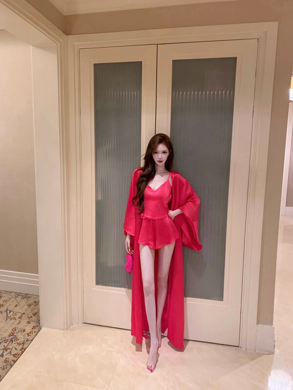 Fuujane Crimson Night Dream Pure Rayon Skin-Friendly Satin Delicate Peach Pink Elegant Long Nightgown Set