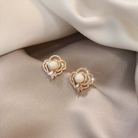 Модный, золотой