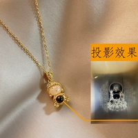 Проекция статуи Будды