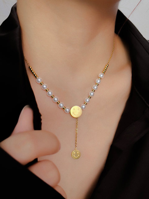 Design sense tassel pearl bead necklace female clavicle chain titanium steel does not fade new temperament niche jewelry