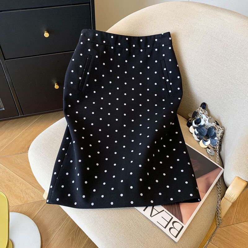 [Ao Hanzhi] New Black Polka Dot Skirt for Women, 2026 Spring Mid-Length Skirt That Covers the Hips, Slimming, and Suitable for Commuting