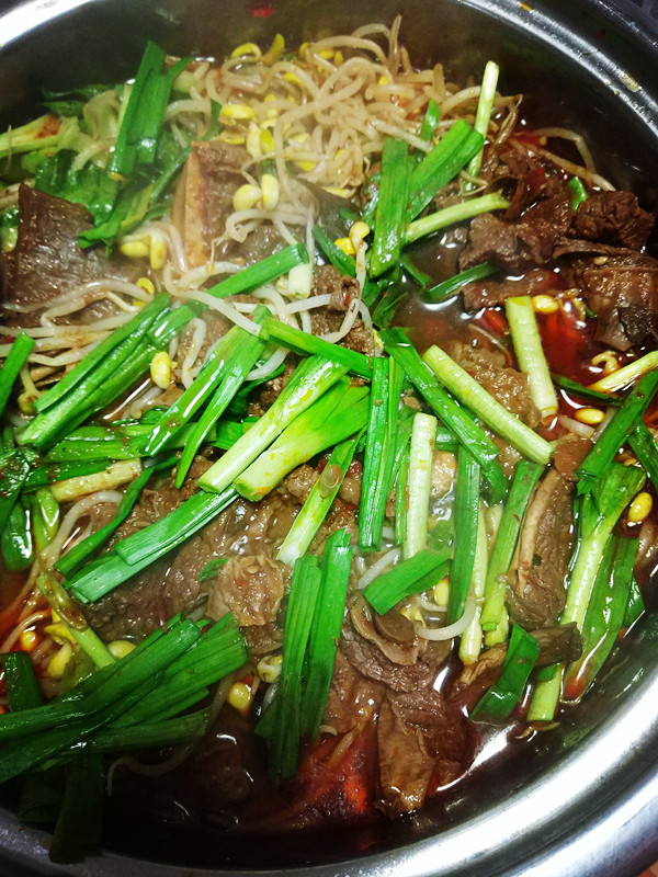 Wuhu specialty super good 7 beef pot with meat and soup side dishes