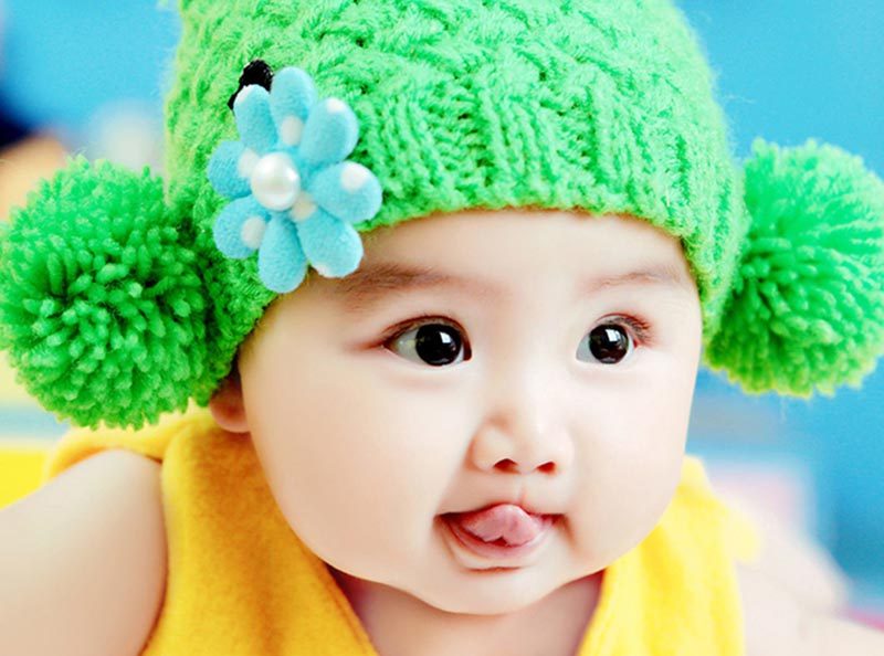 Cute and beautiful men and women baby picture wall stickers Baby pregnant women prenatal education posters for early pregnancy education pictorial