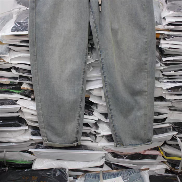 Yiyimi Official Store Genuine K039 Model Plus Size Fashion Casual Loose Fit Slimming Stretch Jeans