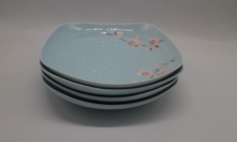 Ya Chengde bộ đồ ăn trục dưới nhà màu sắc Nhật Bản sáng tạo bộ món ăn bộ đồ ăn miễn phí để phù hợp với bộ đồ ăn bằng gốm đĩa nhựa dùng 1 lần