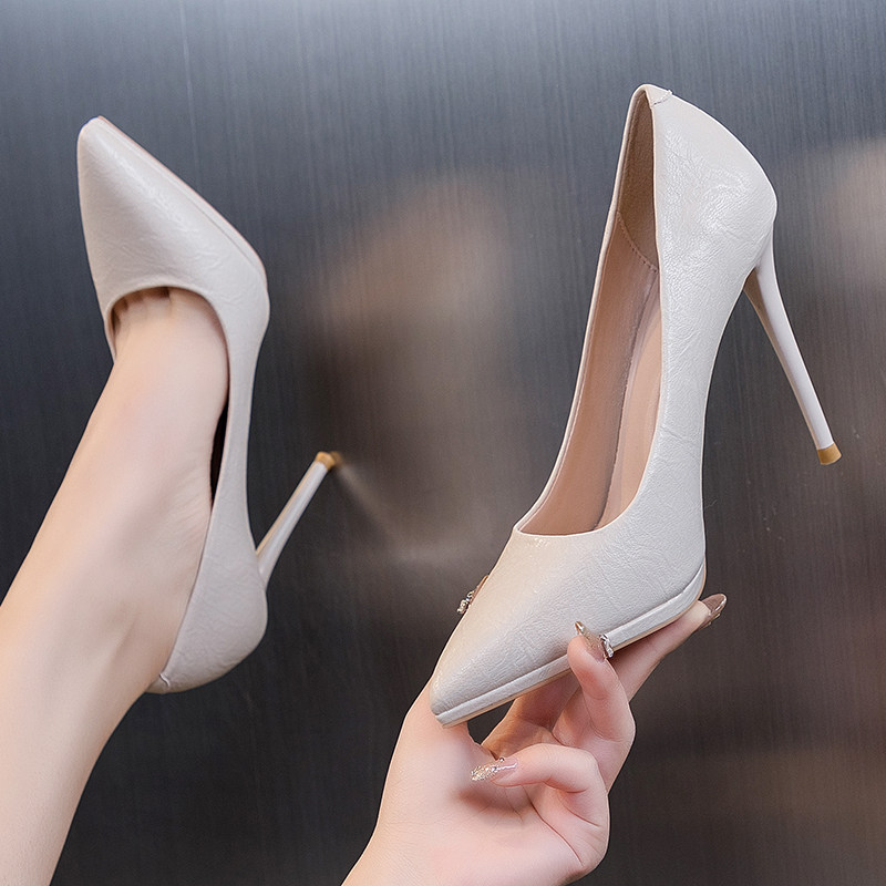 Fa-style heels Women 2022 Spring new 202,100 hitch and pointy heels Heel Temperament Career Single Shoes