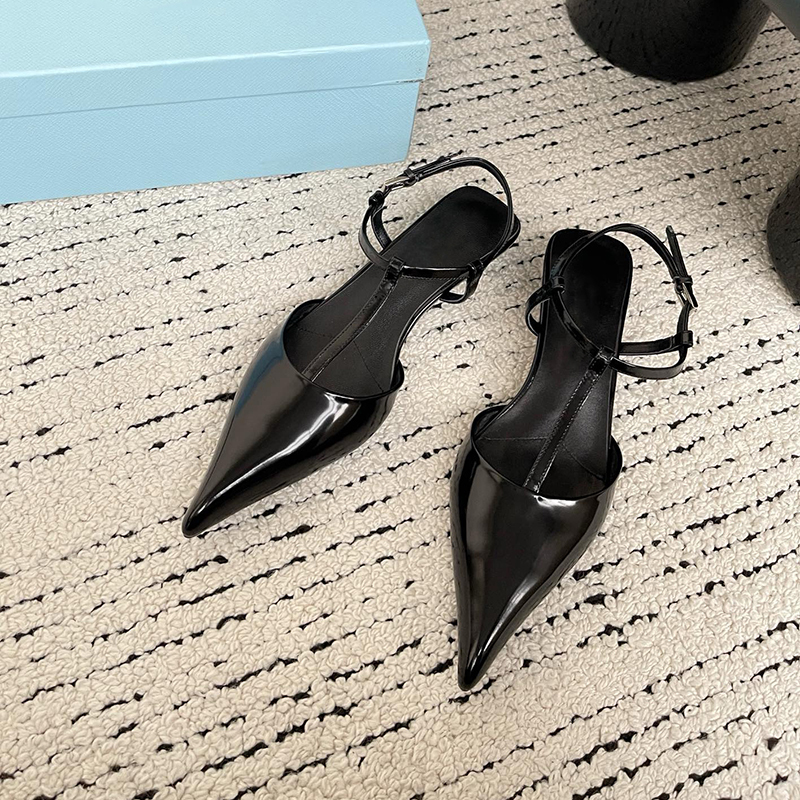 Very Pretty~ French-Style Triangle Toe Sandals for Women, Mid-Heel, 2024 New Pointed-Toe High Heels, Kitten Heel, Chunky Heel, Single Shoes