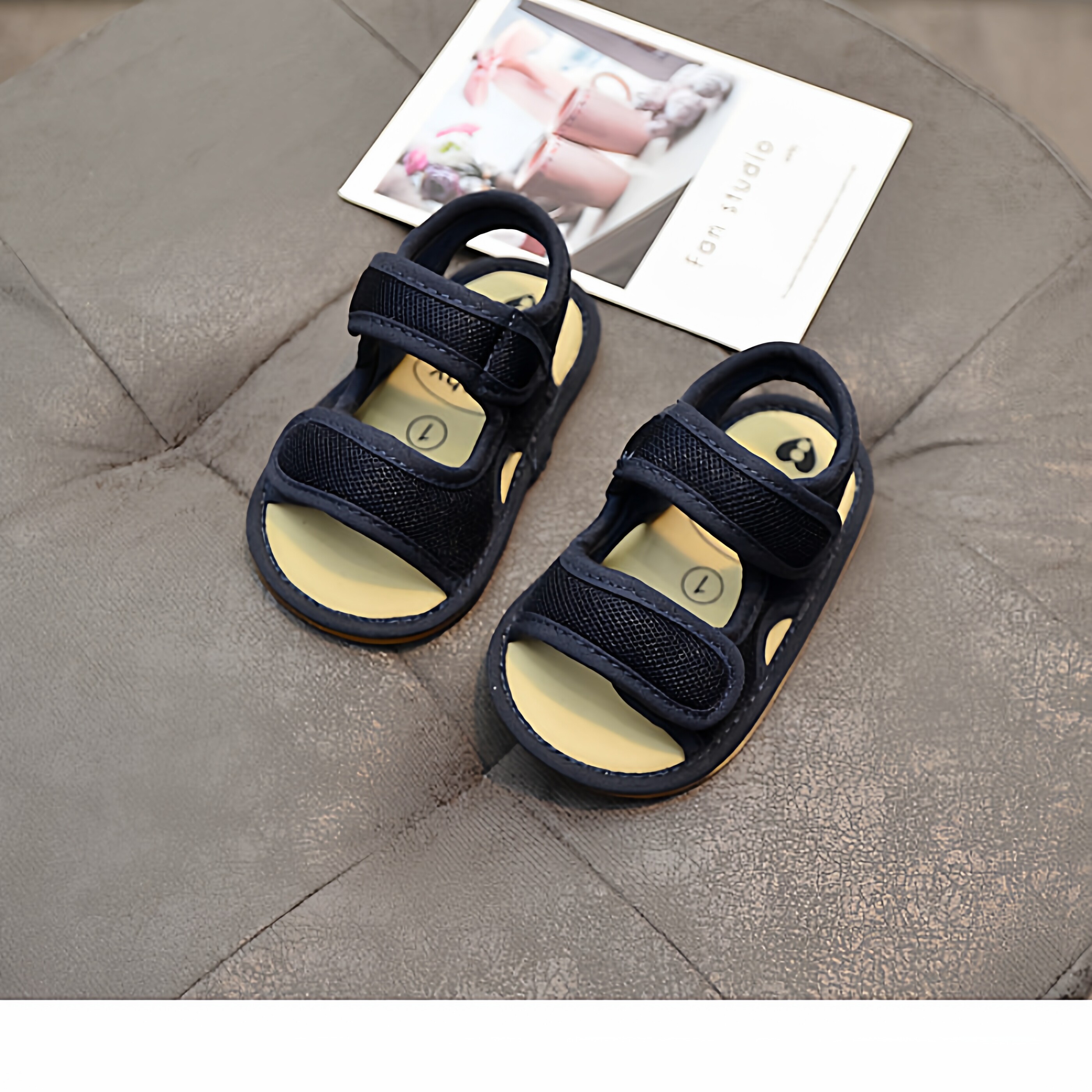 Summer Mesh Anti-Drop Men's and Women's Soft Bottom Sandals for 0-1 Years Old — 2
