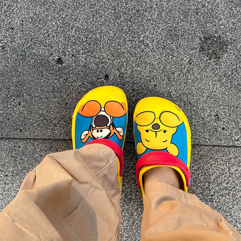 Winnie the Pooh Closed-Toe Slippers, Summer Non-Slip Indoor and Outdoor Breathable Sandals, Dormitory Home Soft-Soled Clogs