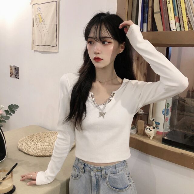 Spring Korean version 2022 new design sense niche chain slim fit slim collarbone bottoming long-sleeved T-shirt top women