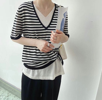 South Korea summer new V-collar loose horizontal stripes age-reducing fake two-piece sweater mid-sleeve thin T-shirt women thin