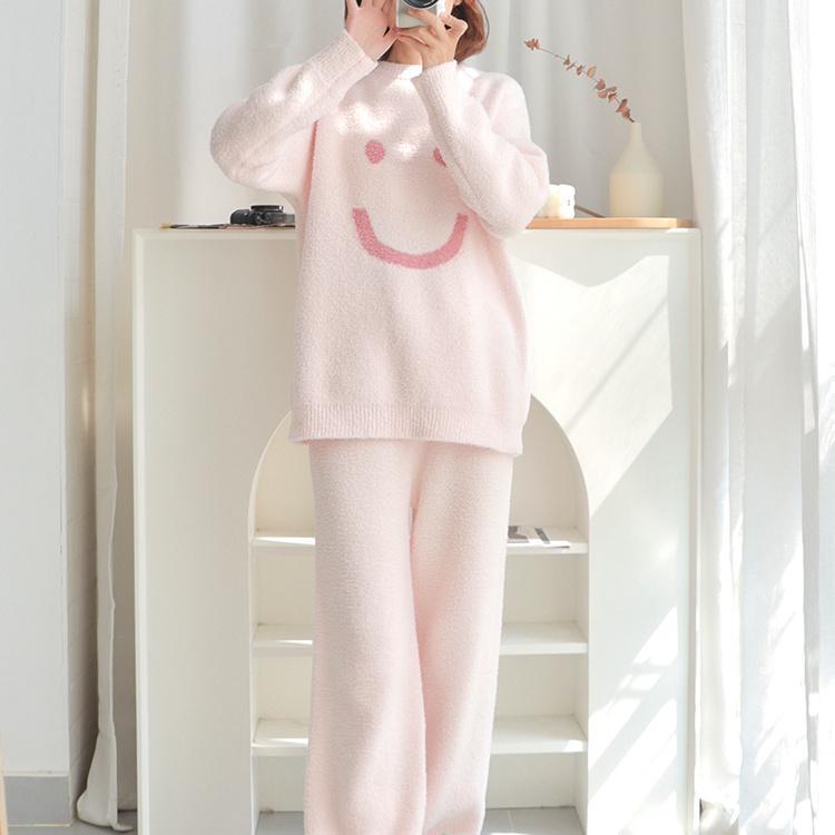Coral Fleece Pajamas for Women, Winter Soft and Thickened with Extra Fleece, 2026 New Model with Smiley Face, Can Be Worn Outside, Loungewear Set Coral Fleece Pajamas for Women, Winter Soft and Thickened with Extra Fleece, 2026 New Model with Smiley Face, Can Be Worn Outside, Loungewear Set