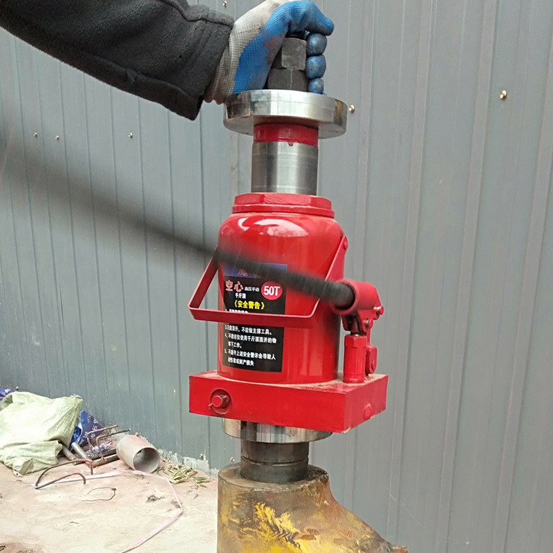 Hollow jack 50 tons T special engineering truck excavator repair ship factory 32T pull steel sleeve construction bridge