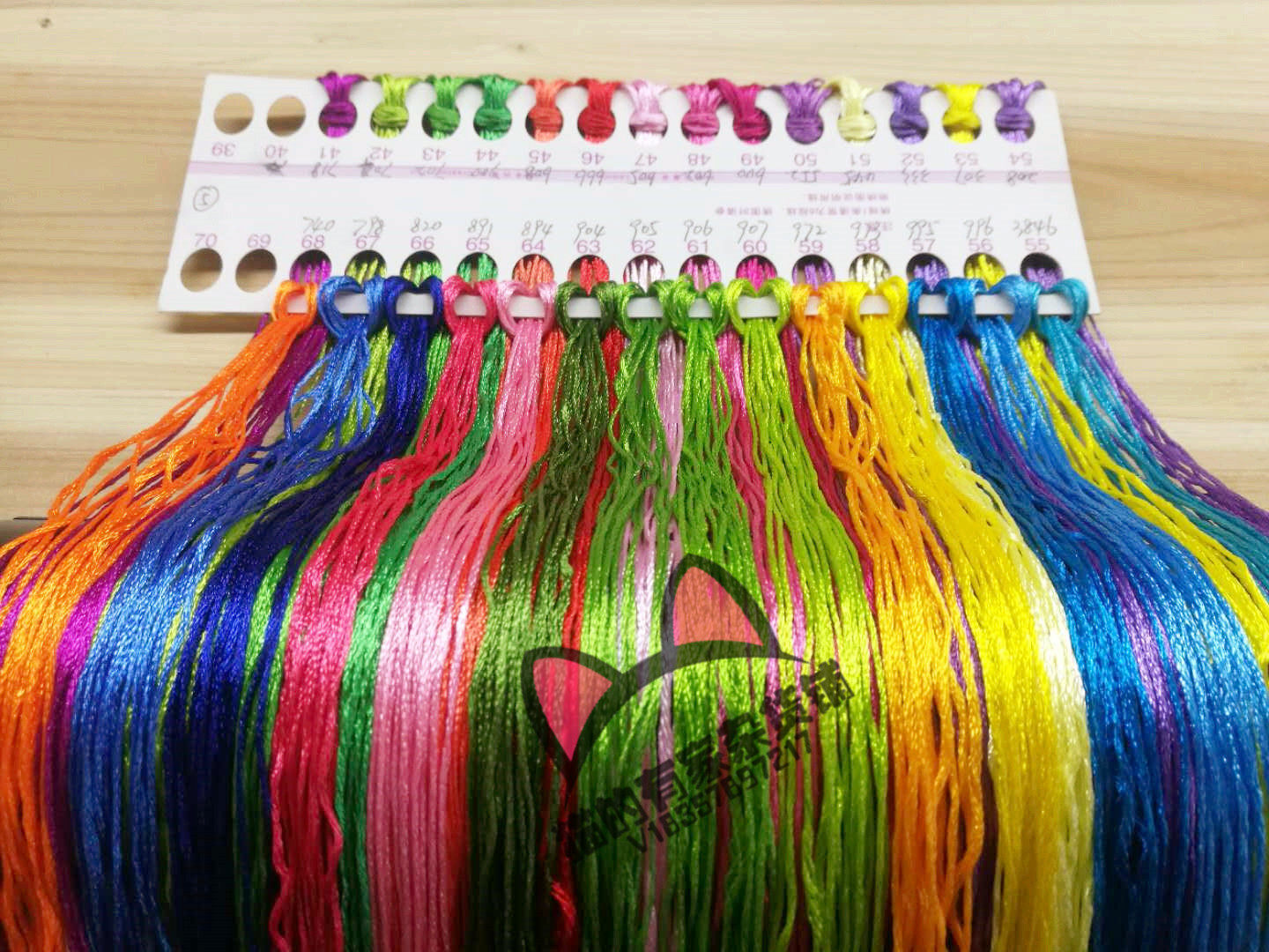 Cross-stitch silk thread Silk light embroidery insole multicolored thread embroidery thread High-gloss silk thread Hand bow line 28-color multicolored models