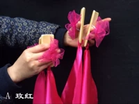 Треугольная роза красная+сумка