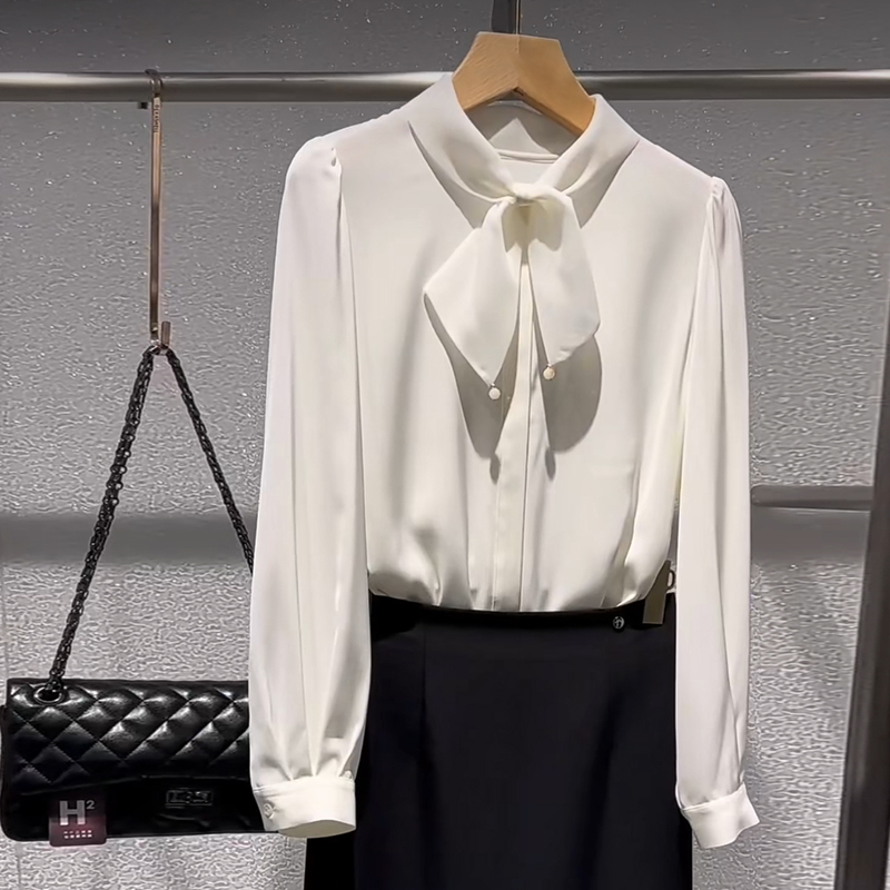 Elegant Commuter Style Bow-Tie Pearl Shirt for Women 2026 Autumn White High-End Loose Fashion Top Elegant Commuter Style Bow-Tie Pearl Shirt for Women 2026 Autumn White High-End Loose Fashion Top