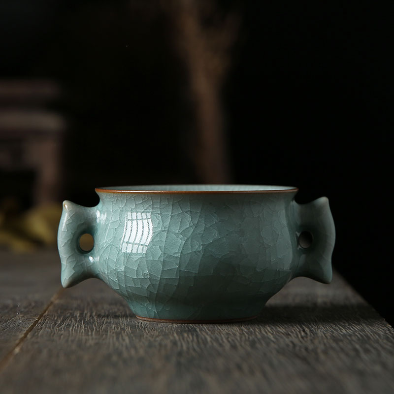 Longquan celadon leaf Xiaochun ice crack binaural small incense burner piano burner incense ceremony supplies tea ceremony zero collection