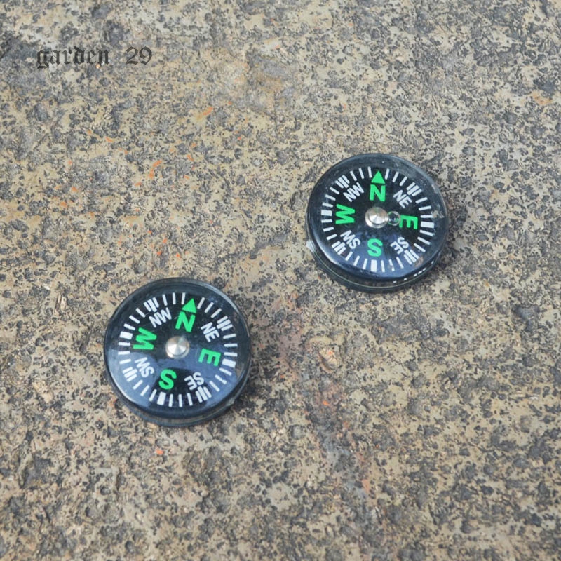 Mini Oil-Filled Plastic Compass Student Experiment Teaching Navigation Compass Pointing to North Outdoor Travel Compass