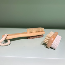 Love Home Preferred Natural Volcanic Stone Grinding Feet Brushed Pig Mane Double Sided Wash Feet Brush Foot Wash Brush