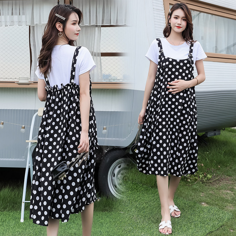Maternity suit 2021 summer new Korean version large size baby bag skirt two-piece set white T wave point slim suspender long skirt