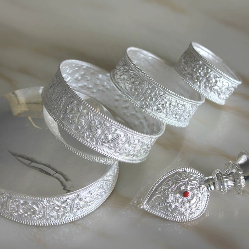 三漫陀 999 Серебряная манза Пан восемь благоприятной резьбы для Мандзаган Манда Поклонение Романа Данпану