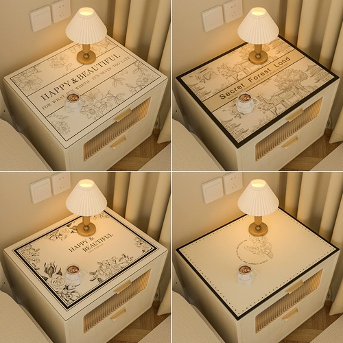 [Коврик для прикроватной тумбочки из ПВХ] 2025 Новый водонепроницаемый, маслостойкий и пыленепроницаемый чехол из ткани, кожаный стол, современный простой светильник для холодильника