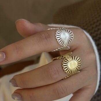 Sweet sunflower ring for women exquisite fashion hollow creative internet celebrity open ring ins small fresh index finger ring