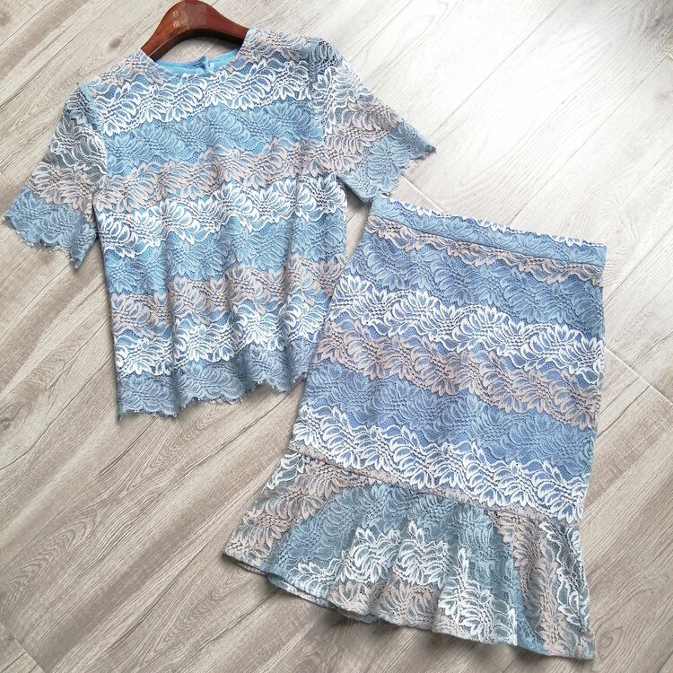 Niche design high-end lace Lady two-piece dress lace top elegant fishtail skirt