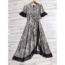 Small design irregular skirt double crepe silk dress 2021 summer waist V collar slim slim silk dress