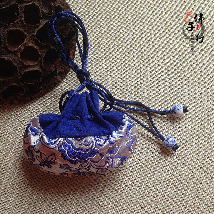 Carry-on perfume bag Artisanal Fragrant Bag Empty Bag Car Pendant Tire Hair Bag Jewelry Bag Green Flower Porcelain