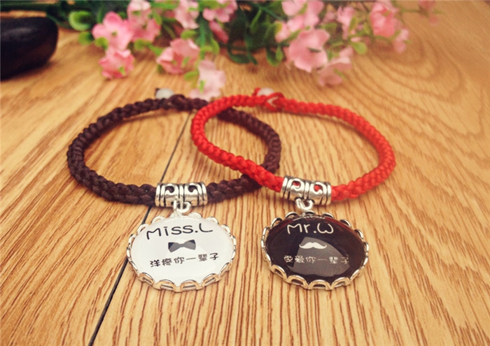 Đôi nam nữ đôi dây đỏ vòng tay một cặp ảnh in chữ tùy chỉnh tự làm dây tay quà tặng đêm Giáng sinh vòng vàng 18k kiểu mới
