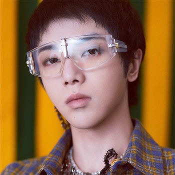Hua Chenyu Style Oversized Sunglasses Trendy Men's Windproof Goggles for Cycling Women's Influencer Street Style Sunglasses Cool