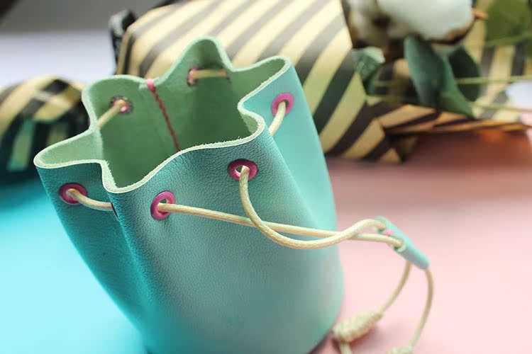 {Spot} thiết kế ban đầu da khâu tay con chó con yêu mèo vuốt thẻ gói da cừu ví dây rút dễ thương ví chanel