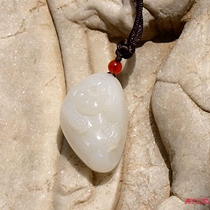 Light = autumn 0413 stocks Natural Xinjiang and Tian Yugoat Grease Jade Seed Stock Buddha Male Pendant Pendant Pendant Poulder Certificate