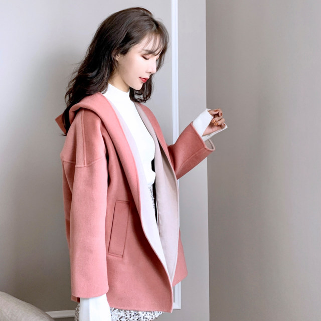 ເສື້ອຢືດແບບເກົາຫຼີ hooded double-sided cashmere coat women's short 2023 spring clothes small pink cloak woolen thick coat