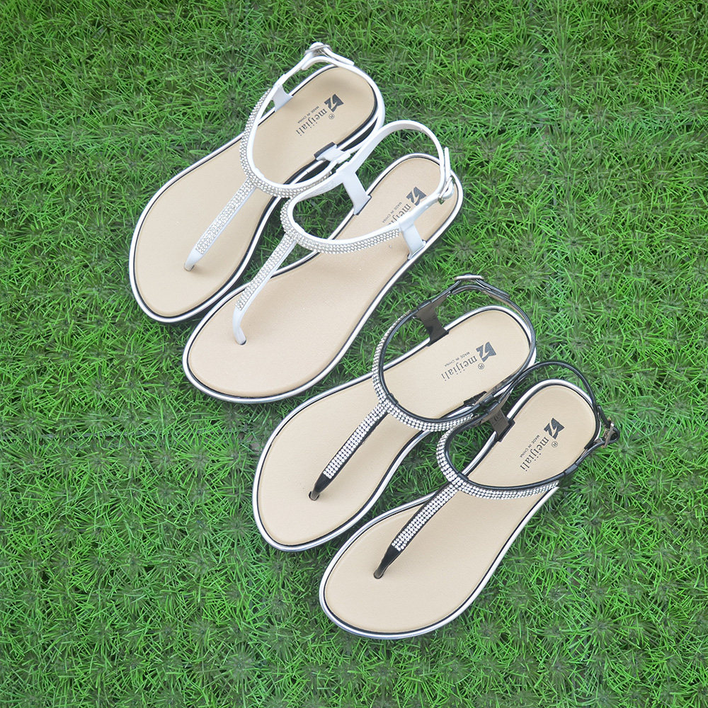 Korean Version Fashion Water Drill Female Summer Light T-shape Buckle Flat Bottom Herringbone Sandals Sandals Shoes Casual Clip Roman sandals