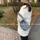 Универсальная вместительная и большая демисезонная сумка на одно плечо для отдыха