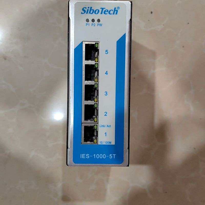 価格交渉可 - Sibo製イーサネット産業用スイッチ、型番IES-1000-5T。分解済み。修理可能。
