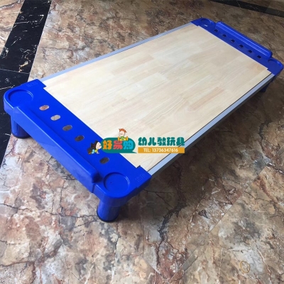 Kindergarten special bed nap bed afternoon nursery bed childrens bed baby stacking bed plastic bed solid wood crib