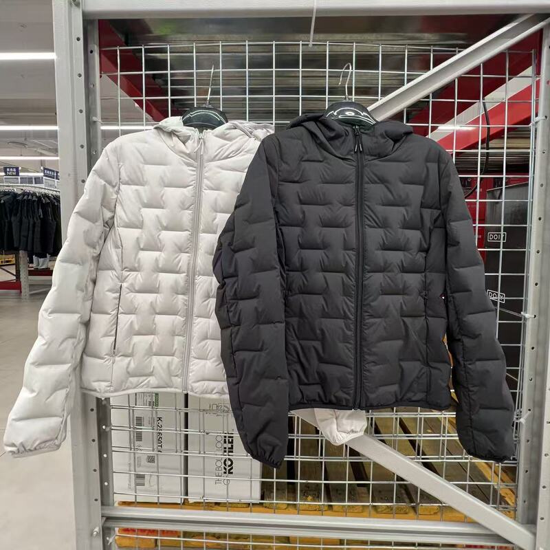 Sam's Purchasing Agent for Outdoor Women's Lightweight Goose down Jacket with Hood, Water-Resistant and Anti-Pilling Fabric Sam's Purchasing Agent for Outdoor Women's Lightweight Goose down Jacket with Hood, Water-Resistant and Anti-Pilling Fabric