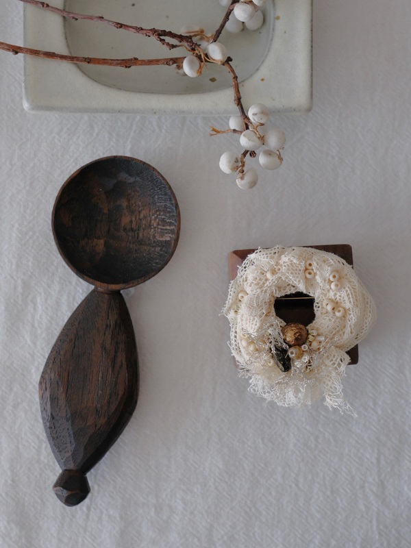 A Piece of Handmade Chestnut-Themed Vintage Hand-Embroidered Brooch