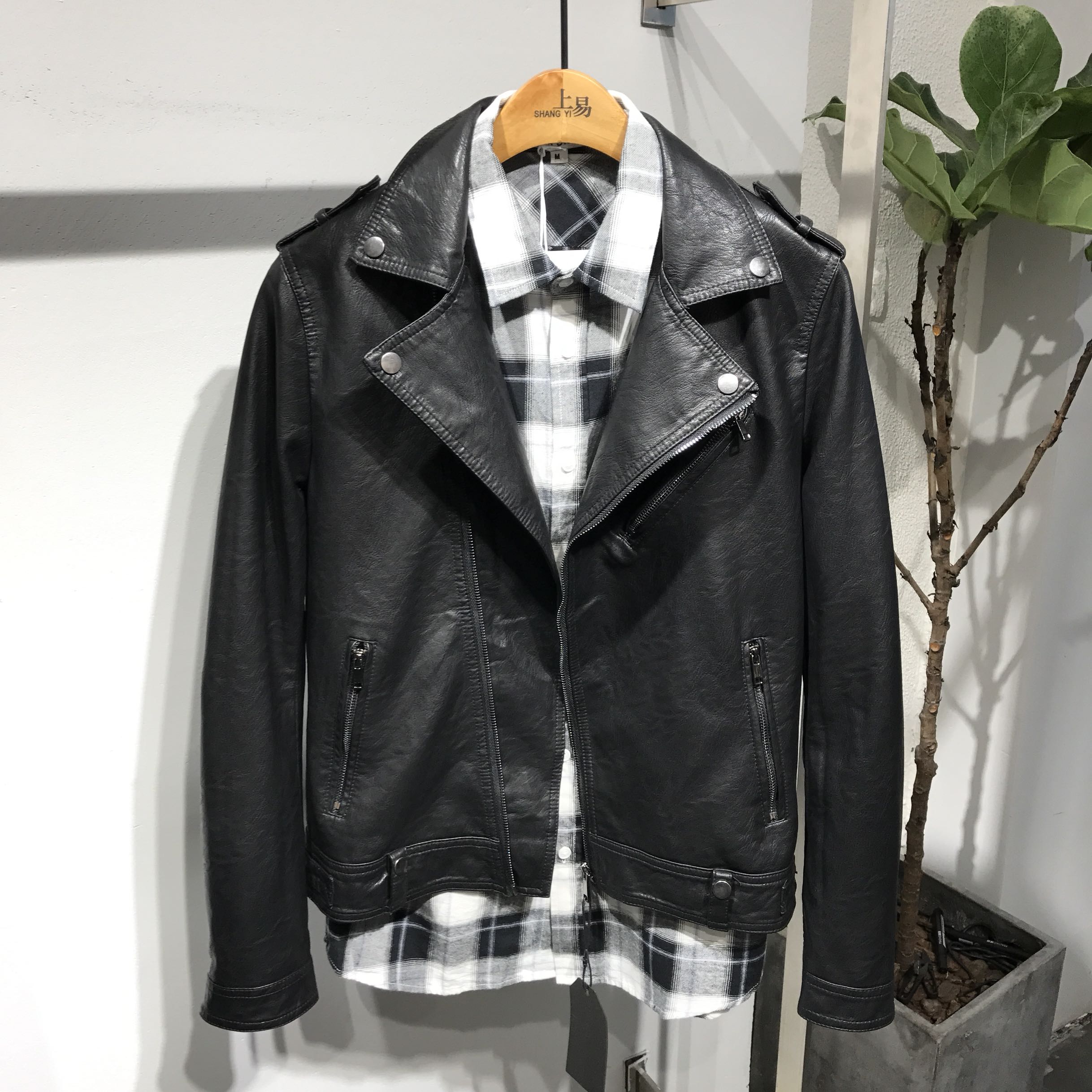 2022 Spring Autumn New Men's Turns in Pure Color Casual Leather Jacket Korean version trendy fashion short jacket