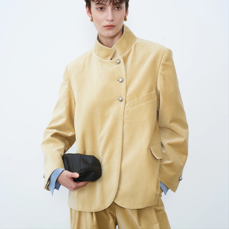 Piece Midn French Retro Diagonal Placket Stand Collar Velvet Jacket and Cropped Pants Set Piece Midn French Retro Diagonal Placket Stand Collar Velvet Jacket and Cropped Pants Set
