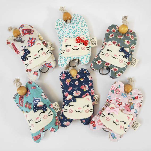 Korean cartoon cat embroidery handmade fabric key bag pull-out key bag girl drawstring key chain portable