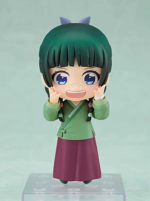 Fan-made The Apothecary Diaries Maomao figure using a smiling face plate and raised hands