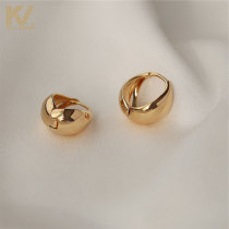 Earrings 2021 New Tide metal high-grade atmospheric earring ear buckle female cold wind temperament retro personality earrings