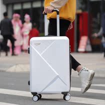 Airplane luggage can be boarded without consignment. The little man may bring a 20-inch 24-inch luggage case student for boarding.